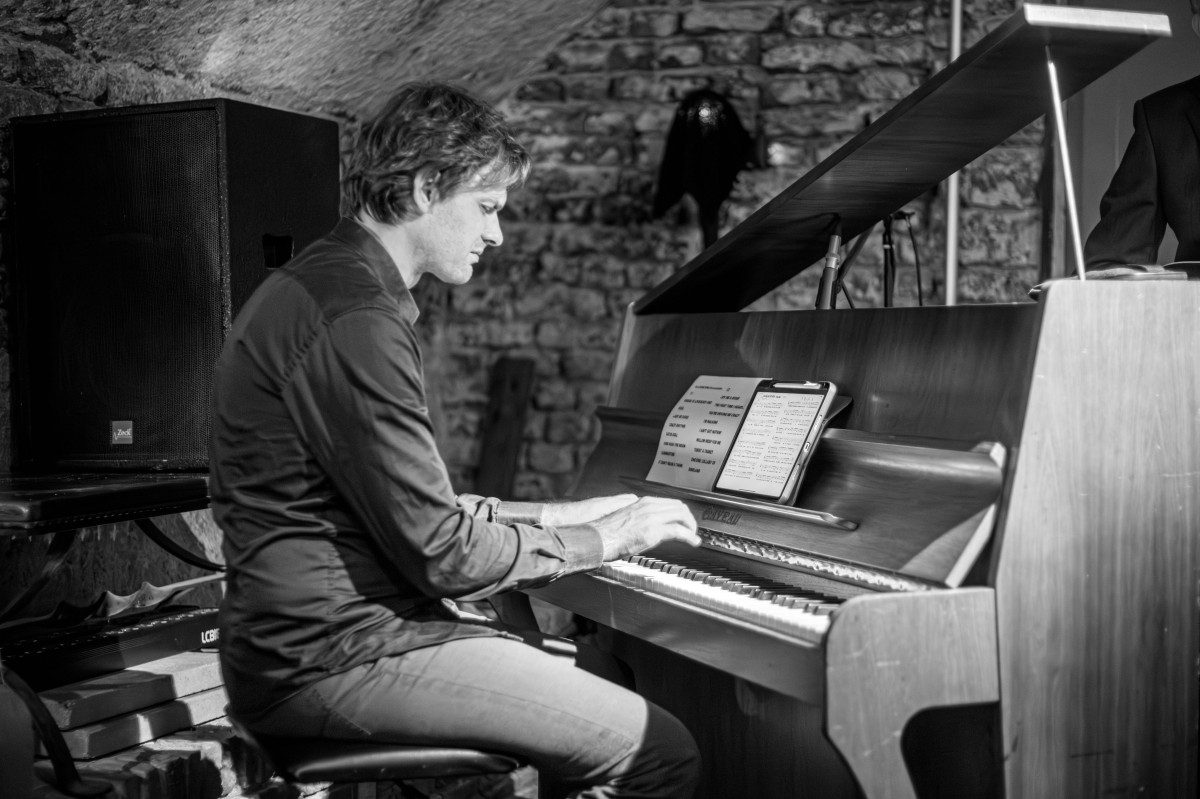 2025-10-09 - Ella-Borations met Deborah Carter 4tet